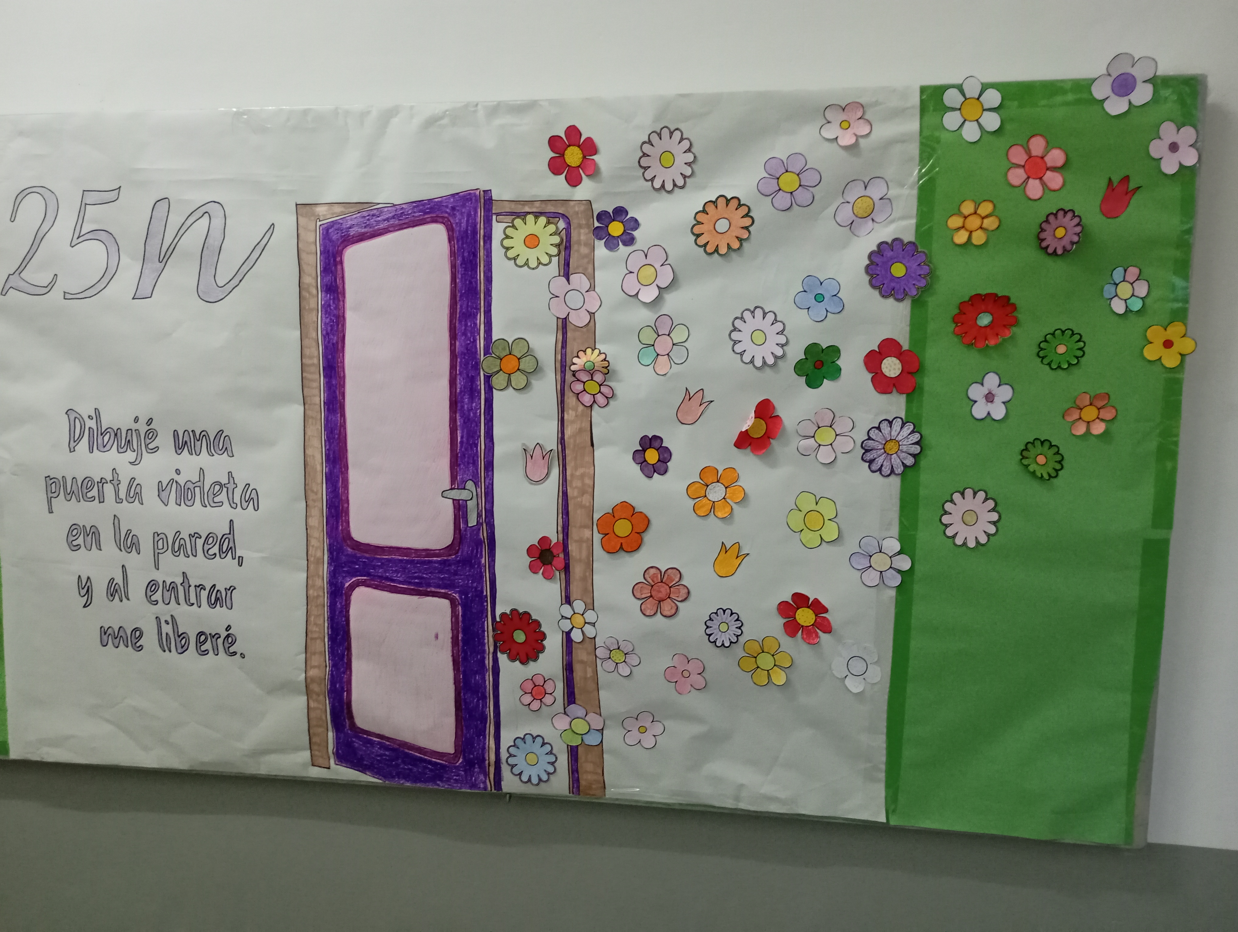 puerta violeta